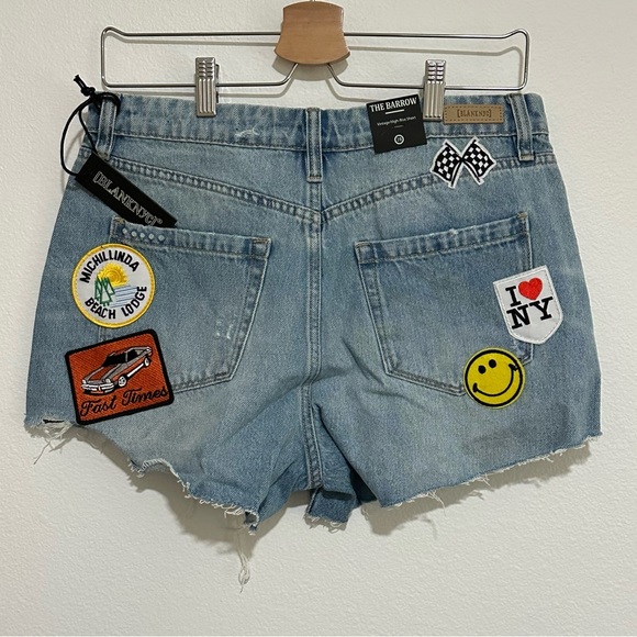 Blank NYC Blue High Rise Raw Hem Distressed Appliqué Patch Shorts Size 28 - Picture 2 of 9